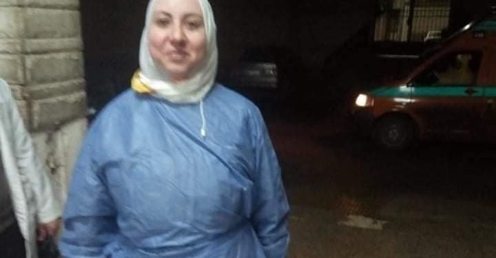 طبيبة مصرية تهزم الخوف .. رافقت أول حالة متوفاه بكورونا