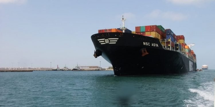 قناة السويس