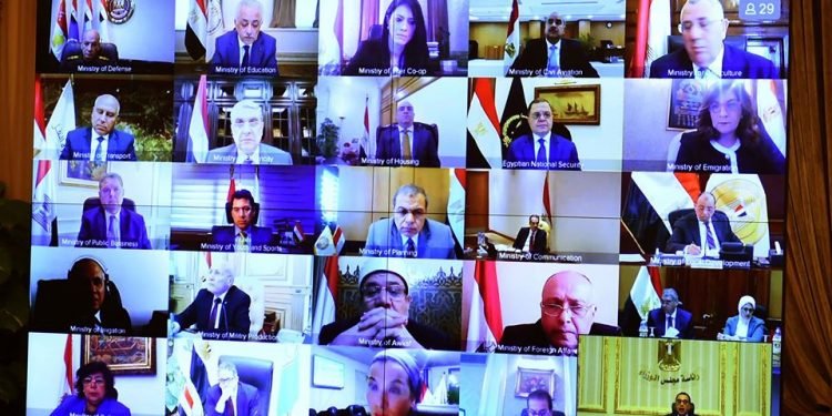 الحكومة تجرى أولى اجتماعاتها بتقنية الفيديو كونفرانس