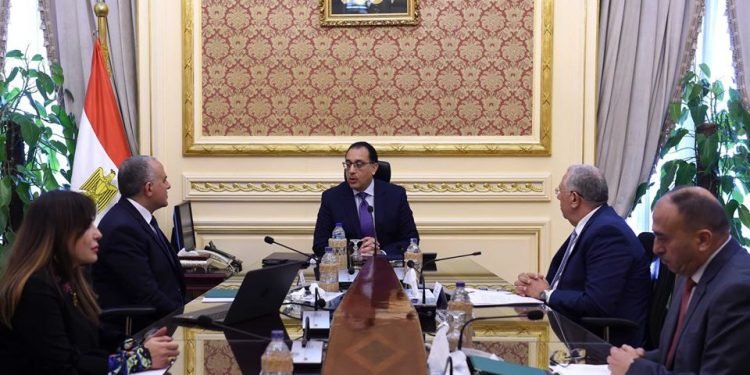 بتكليف من السيسي:  الحكومة تبدأ دراسات تفصيلية لزيادة الرُقعة المزروعة بوسط وشمال سيناء