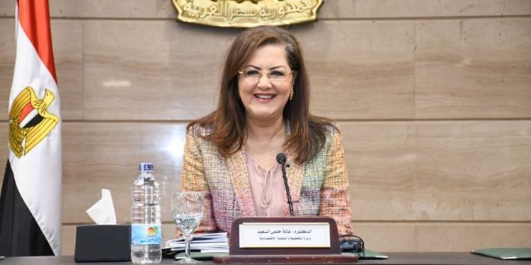 وزيرة التخطيط : 3 سيناريوهات اقتصادية للتعامل مع فيروس كورونا