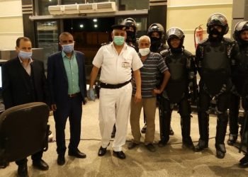 وصول 157 مصرى من العالقين بميناء ضبا السعودى | صور