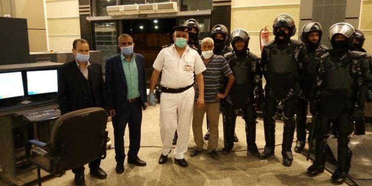 وصول 157 مصرى من العالقين بميناء ضبا السعودى | صور