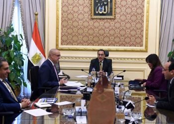 رئيس الوزراء يتابع موقف تنفيذ المشروعات فى قطاع الإسكان والمرافق والمجتمعات العمرانية الجديدة