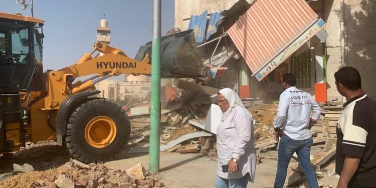 حملات مكثفة لضبط التعديات بالقاهرة الجديدة