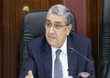 الكهرباء : استمرار تطوير شبكات التوزيع فى قطاع جنوب سيناء