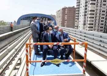 جولة تفقدية لرئيس الوزراء بالجزء الثاني من المرحلة الرابعة للخط الثالث لمترو الأنفاق | صور