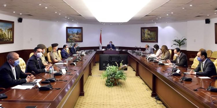 الوزراء يتابع ملف الميكنة والتحول الرقمى بالعاصمة الإدارية وبرامج تدريب الموظفين