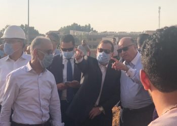 السيطرة على حريق خط أنابيب بترول شقير مسطر بطريق الاسماعيلية الصحرواى