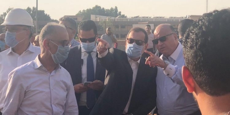 السيطرة على حريق خط أنابيب بترول شقير مسطر بطريق الاسماعيلية الصحرواى