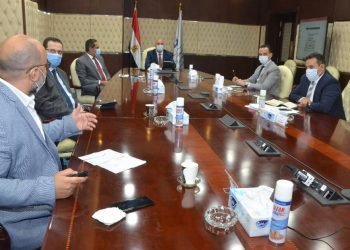 وزير الاسكان يستعرض مخطط تطوير محور المحمودية بالاسكندرية