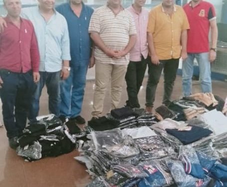 جمارك نويبع تضبط محاولة تهريب كمية من الملابس الجاهزة والأحذية|صور