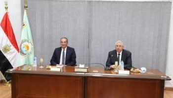 وزيرا الاتصالات والزراعة يبحثان التوسع فى استخدام التكنولوجيا الحديثة
