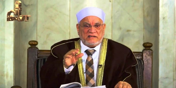 الدكتور/ أحمد عمر هاشم رئيساً للهيئة الشرعية في البنك