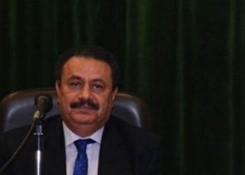 رضا عبد القادر يلزم الممولين بتقديم إقراراتهم الضريبية إالكتونياً