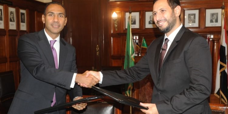 بنك مصر يوقع بروتوكول تعاون مع جامعة سيناء لخدمات التحصيل الالكترونى