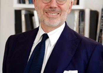 مجموعة سان باولو الإيطالية تحصد جائزتي “أفضل بنك في غرب أوروبا” و”أفضل بنك في إيطاليا” لعام 2020