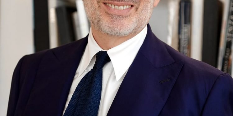 مجموعة سان باولو الإيطالية تحصد جائزتي “أفضل بنك في غرب أوروبا” و”أفضل بنك في إيطاليا” لعام 2020