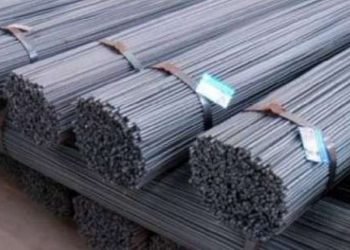 رسائل SMS من شركات الحديد للتجار: الأسعار ثابتة لأسبوعين مقابل الشراء