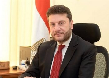 عمرو المنير يكتب .. العالم في مواجهة التهرب الضريبي الدولي