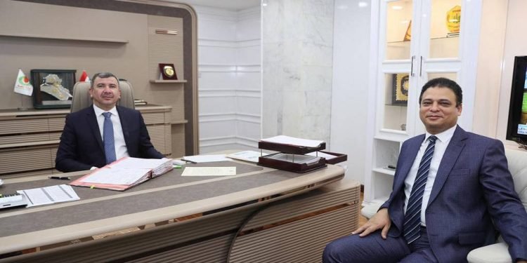 وزير النفط العراقي والسفير المصري يبحثان برنامج تنفيذ مشروع أنبوب البصرة– العقبة