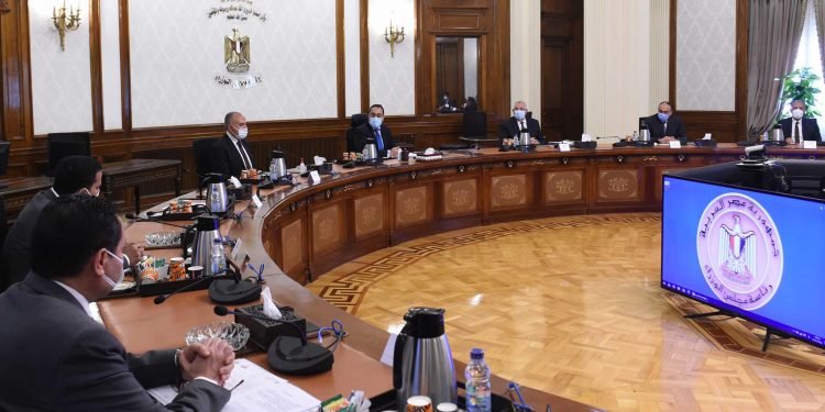 رئيس الوزراء يبدأ سلسلة لقاءاته مع اللجان النوعية بمجلس النواب بلجنة الزراعة والري
