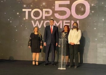 اتصالات مصر تفوز بجائزتين للتميز في الدورة السادسة لــ “قمة مصر للأفضل”