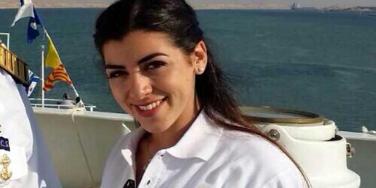 من هى القبطانة مروة السلحدار التى تصدرت محركات البحث خلال الساعات الماضية