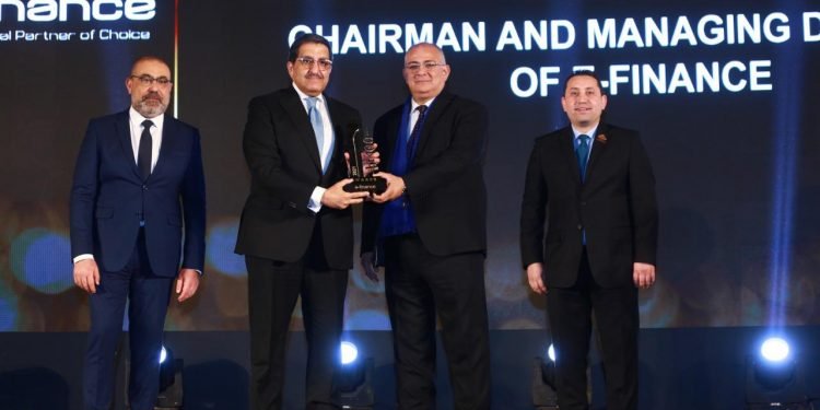 “إي فاينانس” تحصد جائزة bt 100 كأفضل شركة قدمت حلولا تكنولوجية مالية للحكومة المصرية