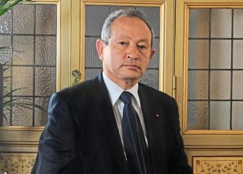نجيب ساويرس يتخلى عن رئاسة مجلس «أوراسكوم للاستثمار»