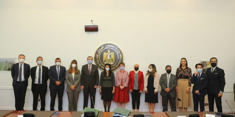 توقيع 4 وثائق بين البنك الأوروبي لإعادة الإعمار والتنمية والقطاعين الحكومي والخاص لتعزيز التحول نحو الاقتصاد الأخضر ودعم استراتيجية الدولة للطاقة المستدامة