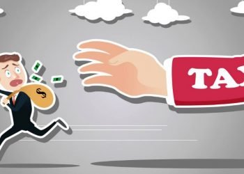 رئيس الضرائب يحيل الشركات غير الملتزمة بالانضمام لمنظومة الفاتورة الإلكترونية إلى النيابة