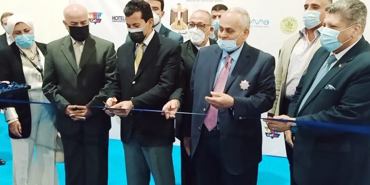 وزير الشباب والرياضة يفتتح الدورة السابعة لمعرض كافكس – هوتيلير 2021
