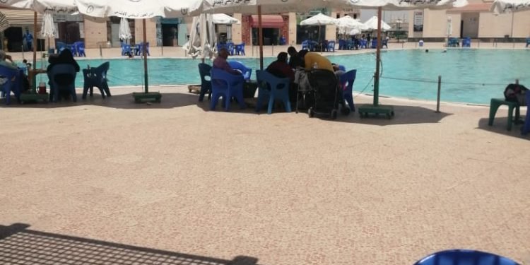 وزارة الرياضة تواصل تطبيقها للإجراءات الاحترازية وترصد مخالفات بالشمس والعبور