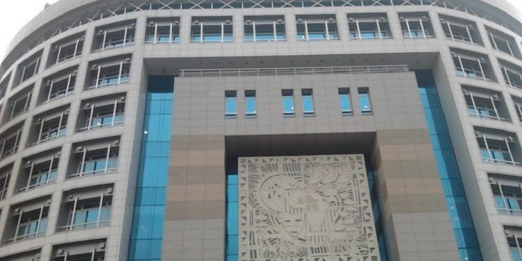 رئيس البنك الأفريقى للتصدير والاستيراد: نسعى للتعاقد مع كبار الموردين لتوفير اللقاحات بأسعار مناسبة للدول الأفريقية