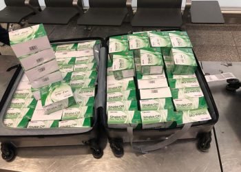 جمارك مطار القاهرة تضبط محاولة تهريب عدد من أكياس الألياف النباتية الطبيعية