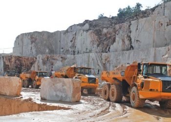 رغم ما جاء بخطة التنمية الصناعية 2021/2022.. هذه هى ملاحظات البرلمان على صناعة التعدين