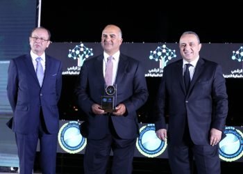 بنك مصر يحصد جائزة أفضل بنك فى الاقتصاد الرقمى