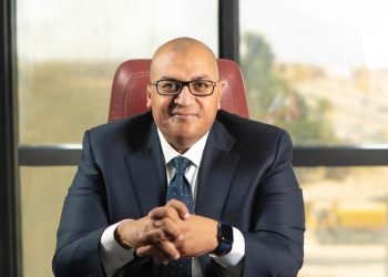 عضو بجمعية رجال الأعمال يطالب بإصدار قانون إتحاد المطورين لغربلة السوق العقاري والتصدي لبائعين الوهم