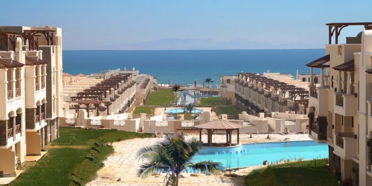 MG Developmentتعلن الانتهاء من المول التجارى ب Blue Blue السخنة و طرح وحداته للأيجار/ صور