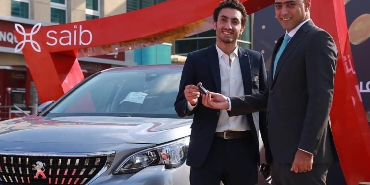 بنك saib يسلم سيارة للفائز بالجائزة الكبرى لحساب الدهب