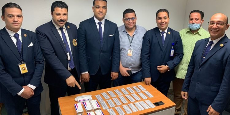 جمارك مطار الغردقة الدولى تضبط محاولة تهريب كمية من الأدوية البشرية