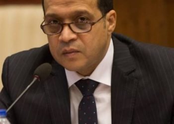 رئيس تجارية سوهاج :  ٥ لجان متخصصة لادارة التنمية الاقتصادية الشاملة و خلق واقع اقتصادي أفضل للمحافظة