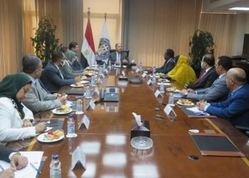 وزير المالية لأمين عام  الضرائب السودانية : الإصلاح الاقتصادى جعلنا أكثر قدرة على تحسين معيشة المواطنين