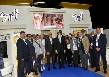 بالصور..وزير السياحة والآثار يتفقد الجناح المصري في المعرض السياحي الدولي IFTM TOP RESA بباريس