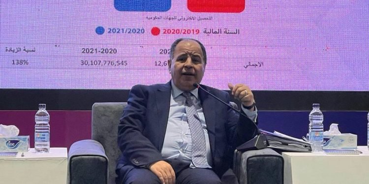 التوسع فى المنظومة التكنولوجية لتعزيز حوكمة النظام الضريبى و الجمركى
