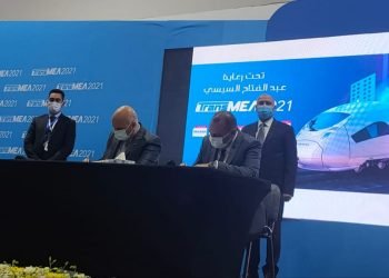 وزير النقل يشهد توقيع مذكرة تفاهم لتسهيل النقل البرى فى العاصمة الادارية