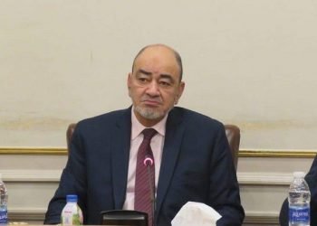 المستلزمات الطبية تناقش استعدادات السوق لمواجهة متحور أوميكرون