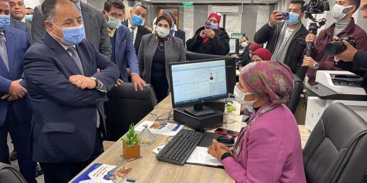 وزير المالية.. فى جولة ٨ ساعات بأربع مأموريات مدمجة ومطورة