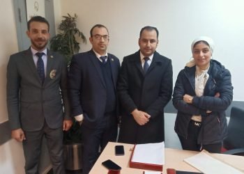 ضبط مستحضرات تجميل مهربة بمطار القاهرة